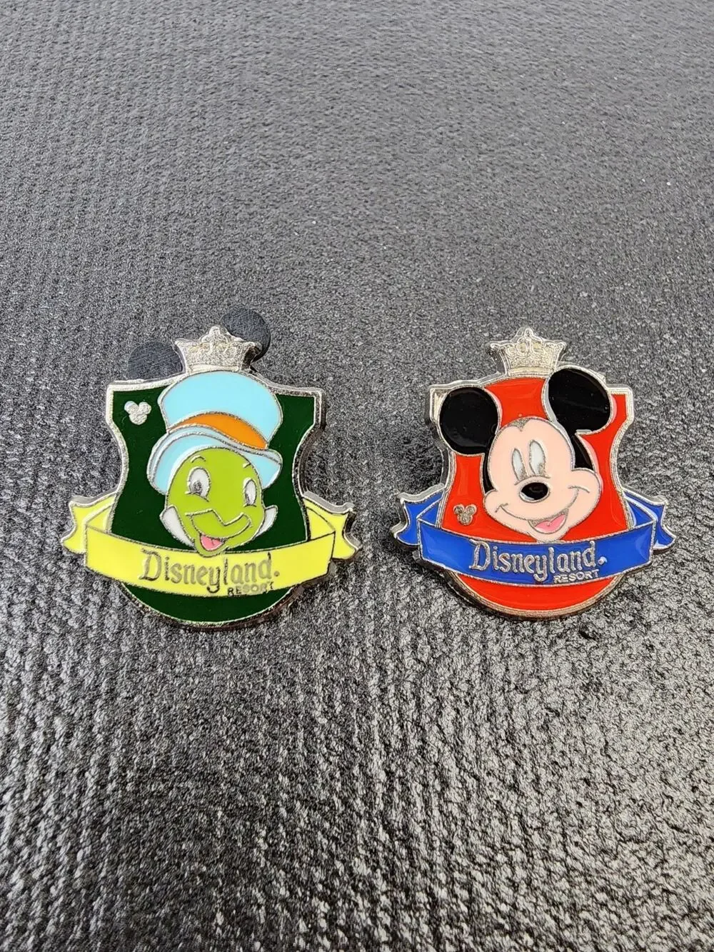 2 Disneyland Resort Trading Pins Crest Collection Jiminy Cricket & Mickey Mouse